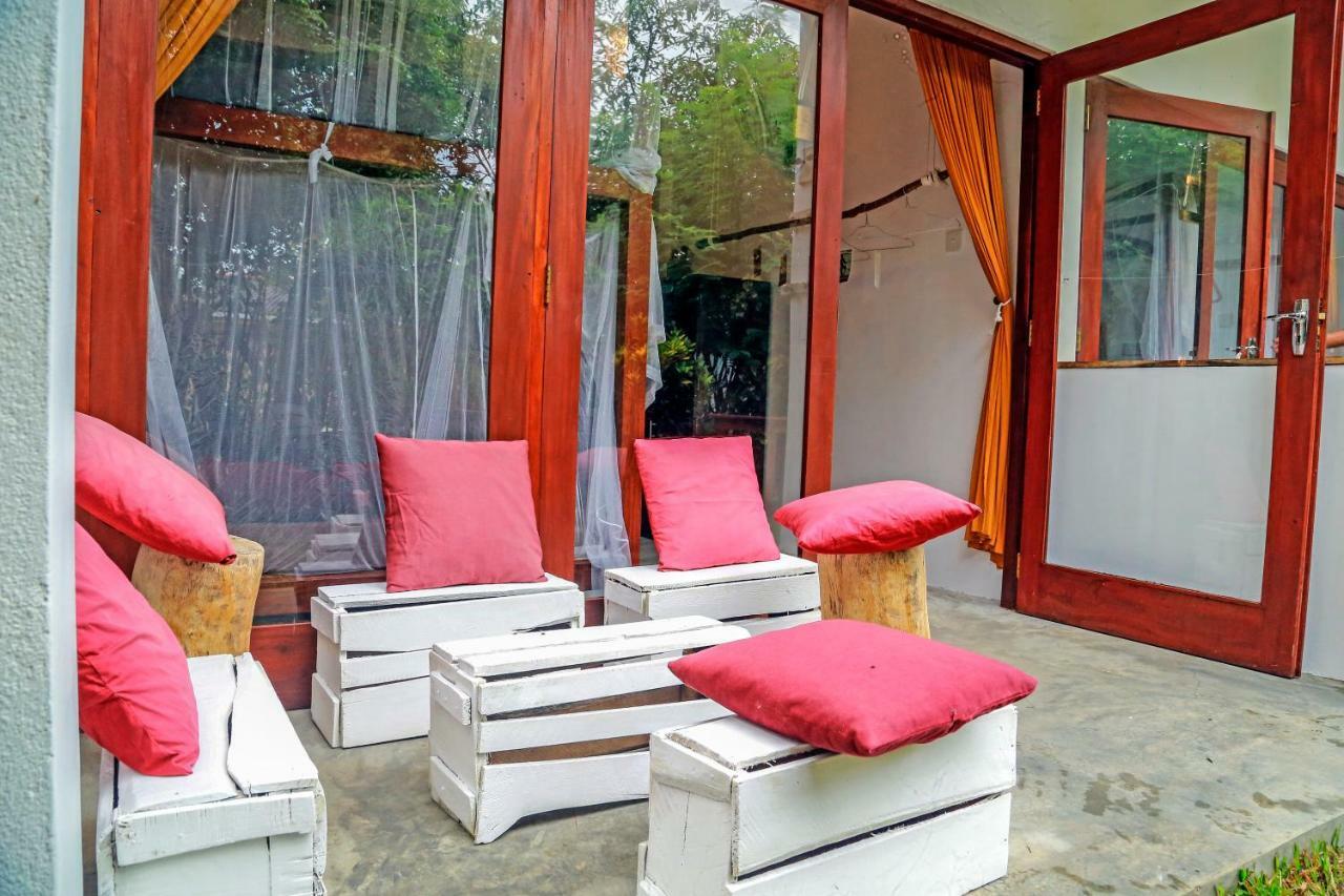 Chez Podi Surf Stay Mirissa Exterior foto