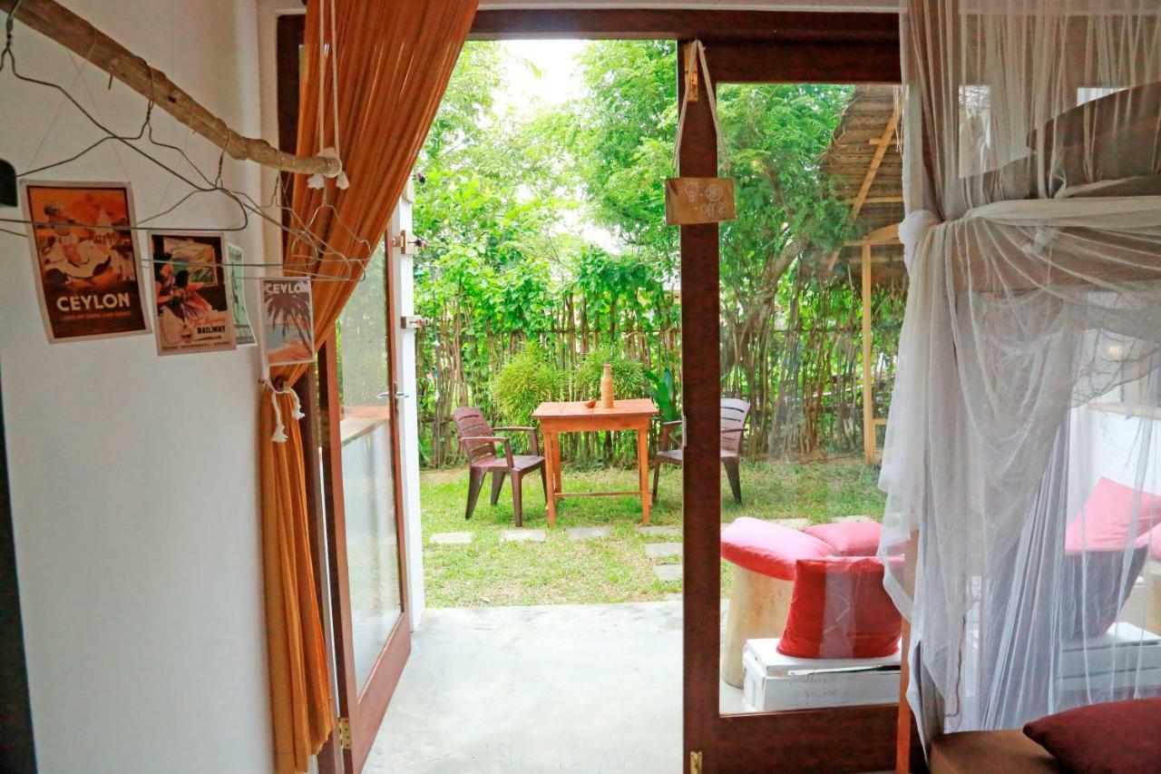 Chez Podi Surf Stay Mirissa Exterior foto